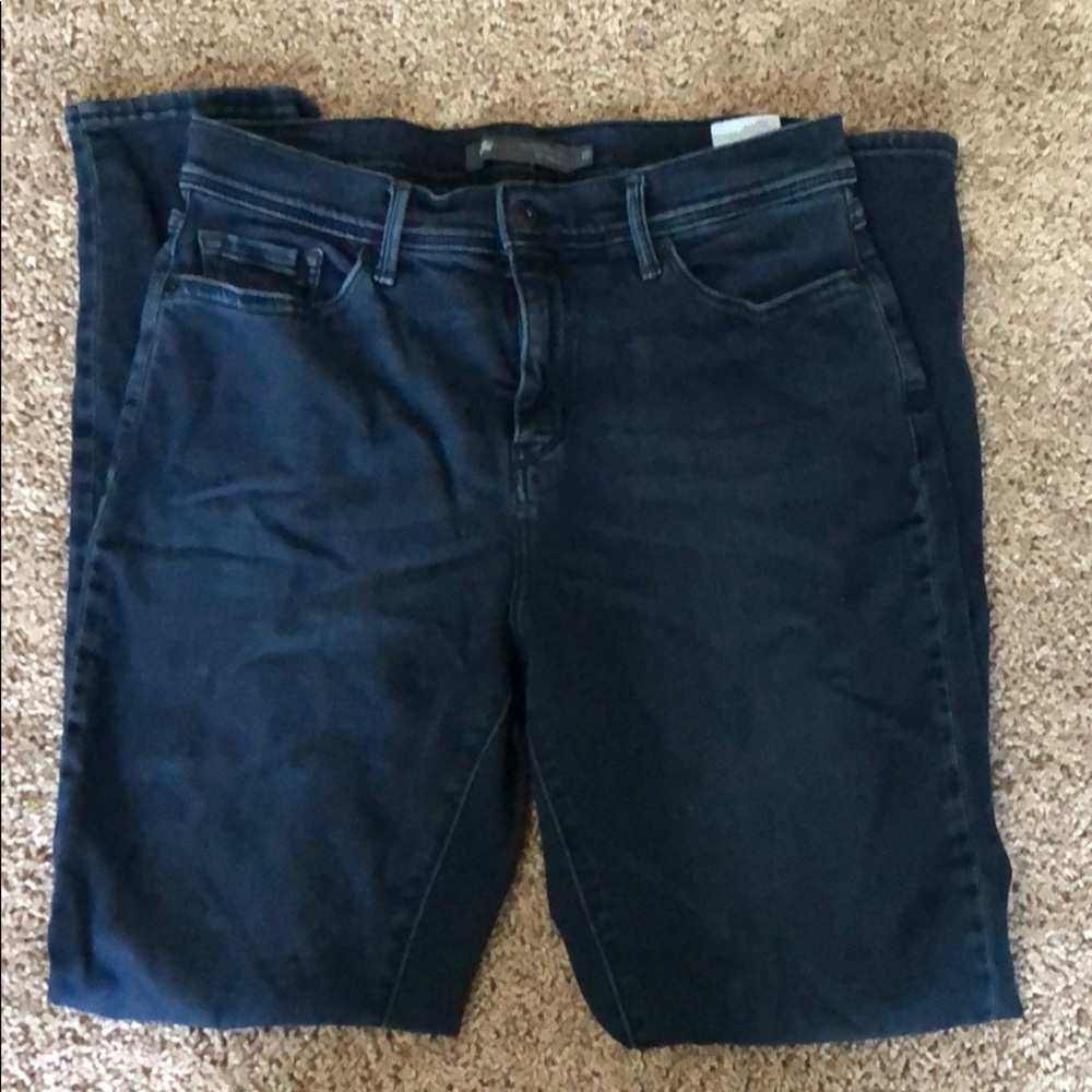 Levi’s perfectly slimming jegging